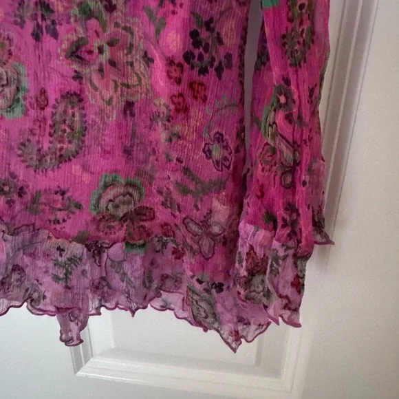JOHNNY WAS-Jade
Foxglove Silk Blouse
Size:XL
Excellent Pre-worn condition - Picture 5 of 12